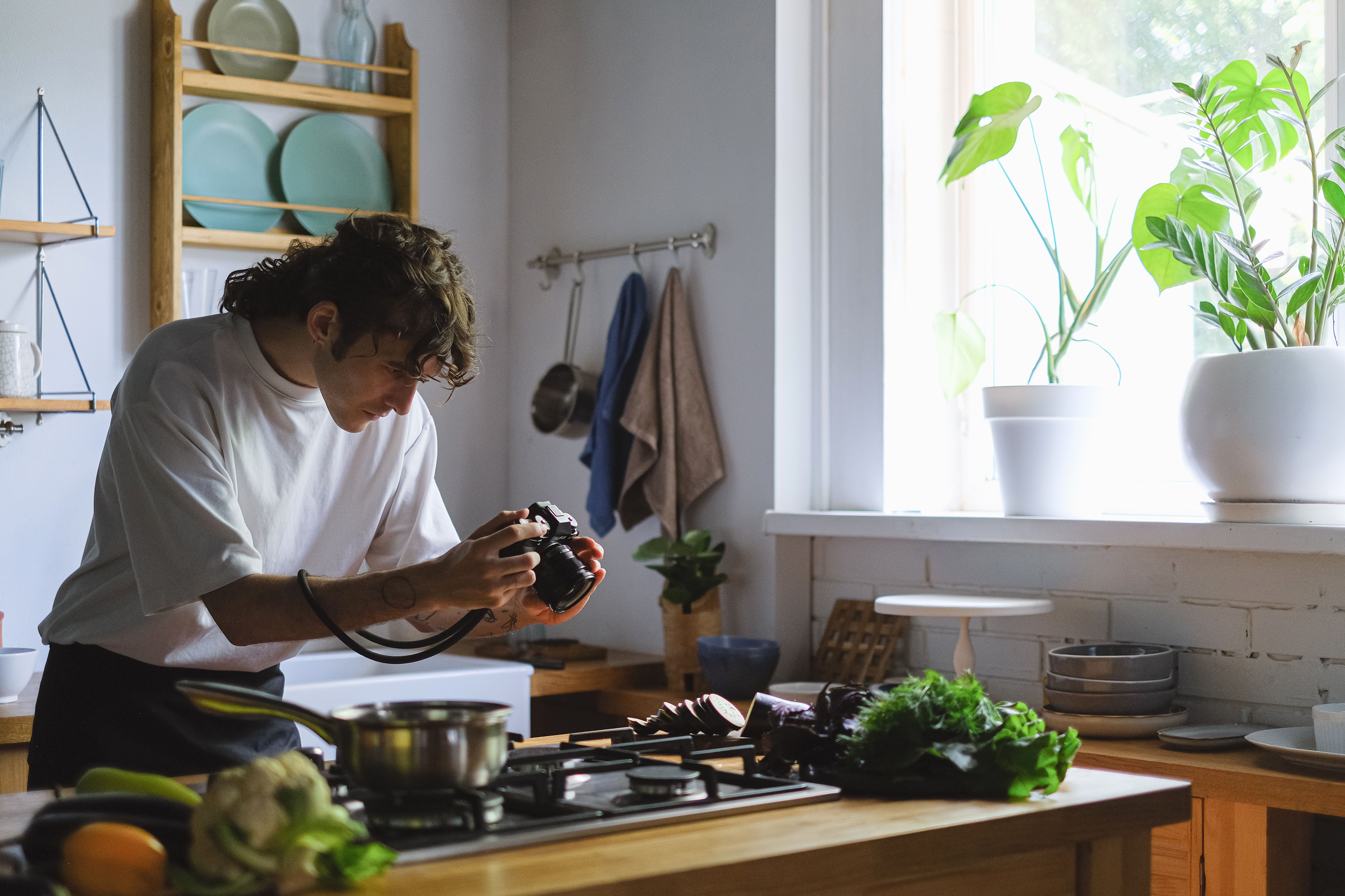 One Recipe Shoot, Six Genuinely Fresh Pins: The Shot List Food Bloggers Actually Need