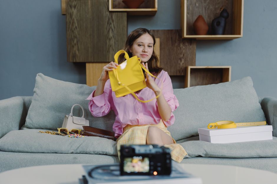 Pinterest Restyle for home decor bloggers: how to shoot and describe room photos so your pins get matched and found