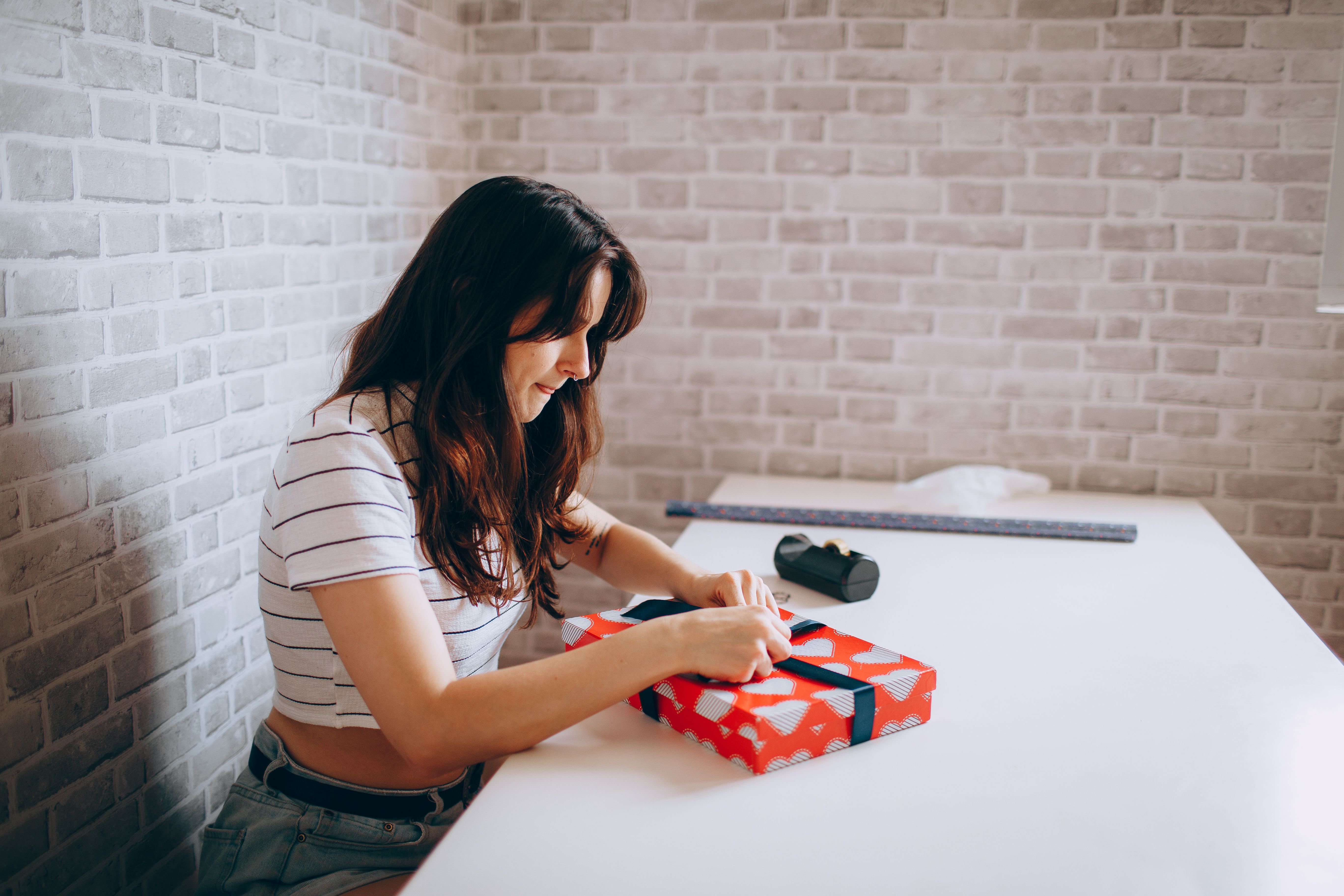 8 Stocking Stuffer Gift Guide Pins Your Small Shop Should Post This Week